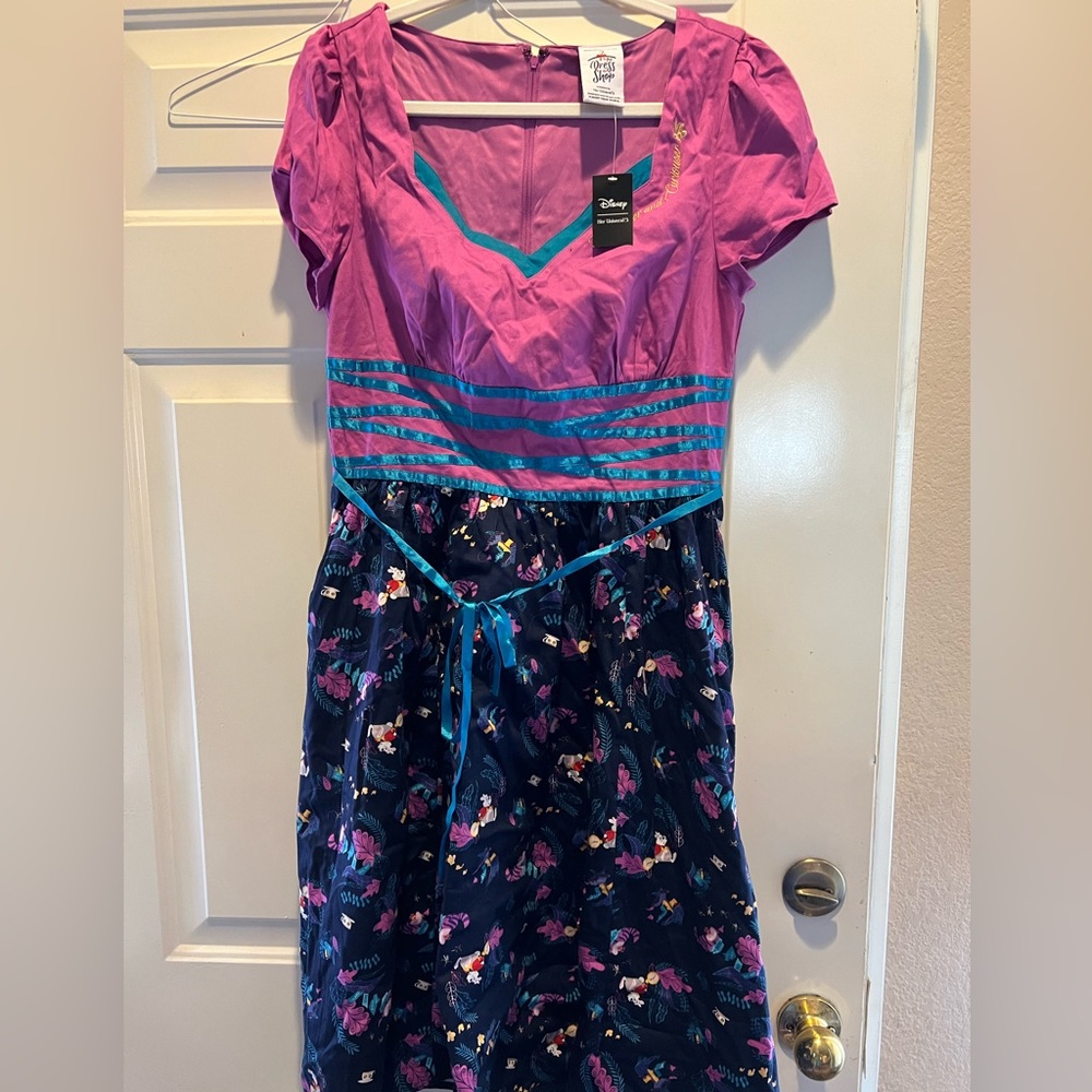 Dress shop Her Universe - Picture 2 of 2